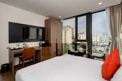 Sập hầm! Khách sạn 3 sao đang thế chấp ngân hàng cần bán - Vị trí trong lòng phố Tây An Thượng