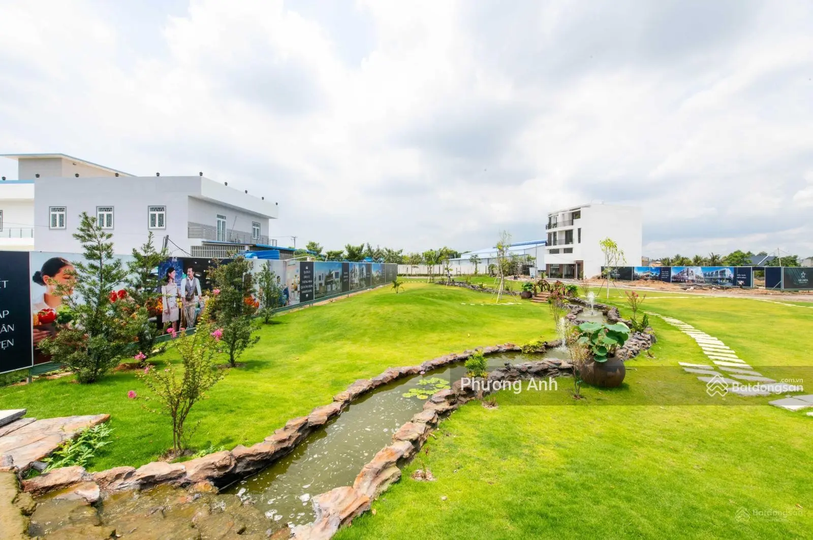 Chính chủ bán gấp nhà phố 1T 2L 80m2 đường Hoàng Phan Thái. SHR đường trước nhà 12m