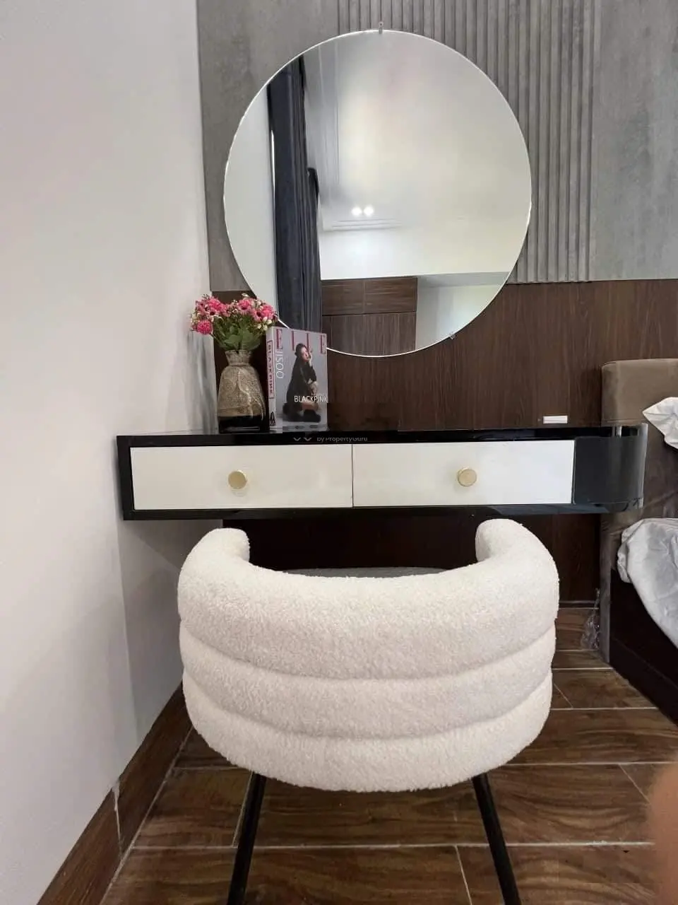 Bán nhà biệt thự 3 mê Tân Cổ Điển sát biển vị trí vip Tốt Động