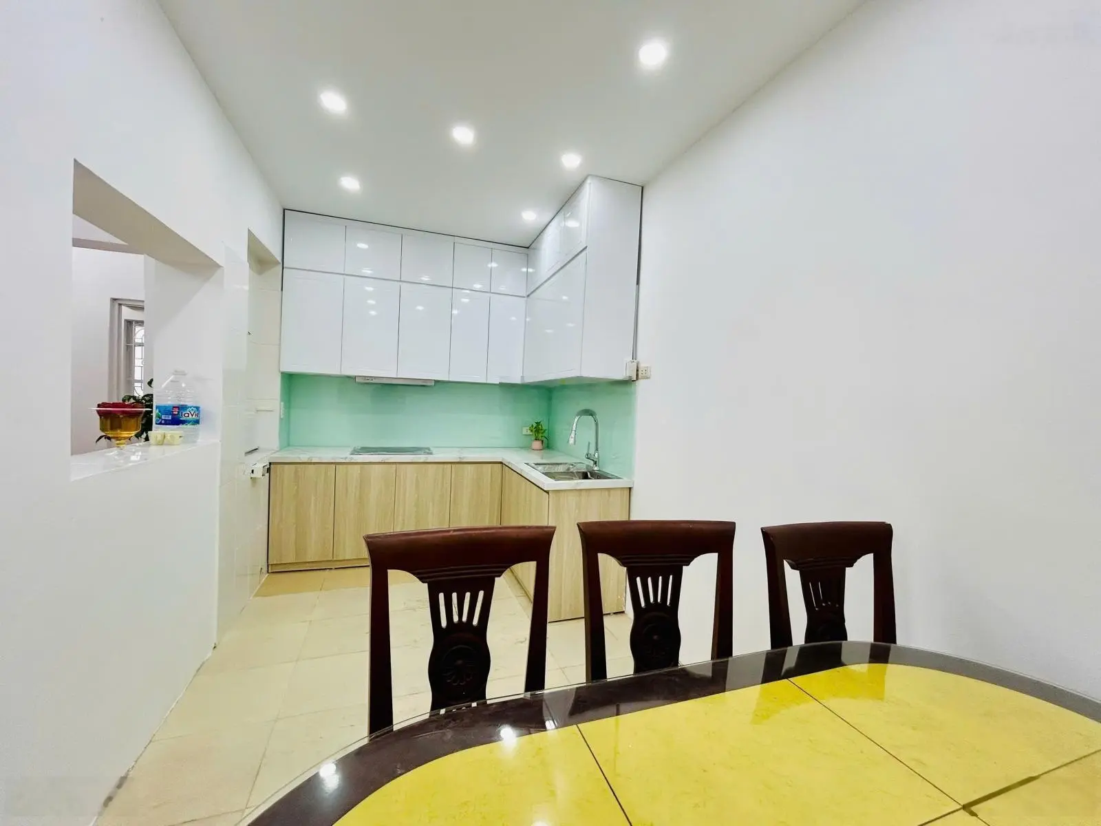 Cần bán nhà tập thể Nguyễn Huy Tưởng - Thanh Xuân: 135m2, 3PN, Ở ngay - giá 4,25 tỷ