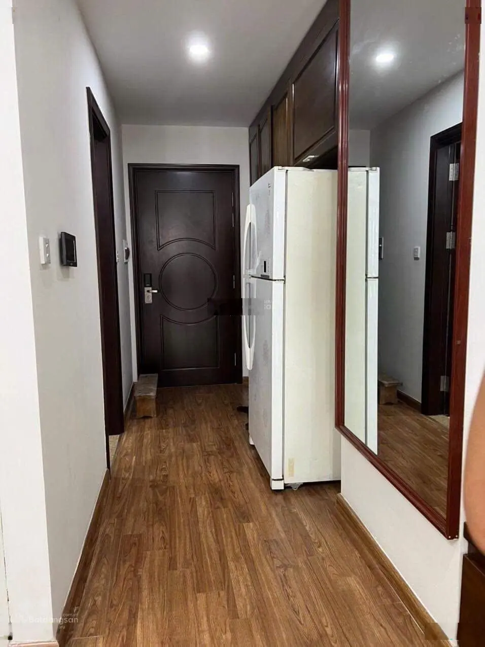 Cần bán căn 1 ngủ Toà T09 Times City full nội thất giá rẻ nhất thị trường liên hệ 0908 833 ***