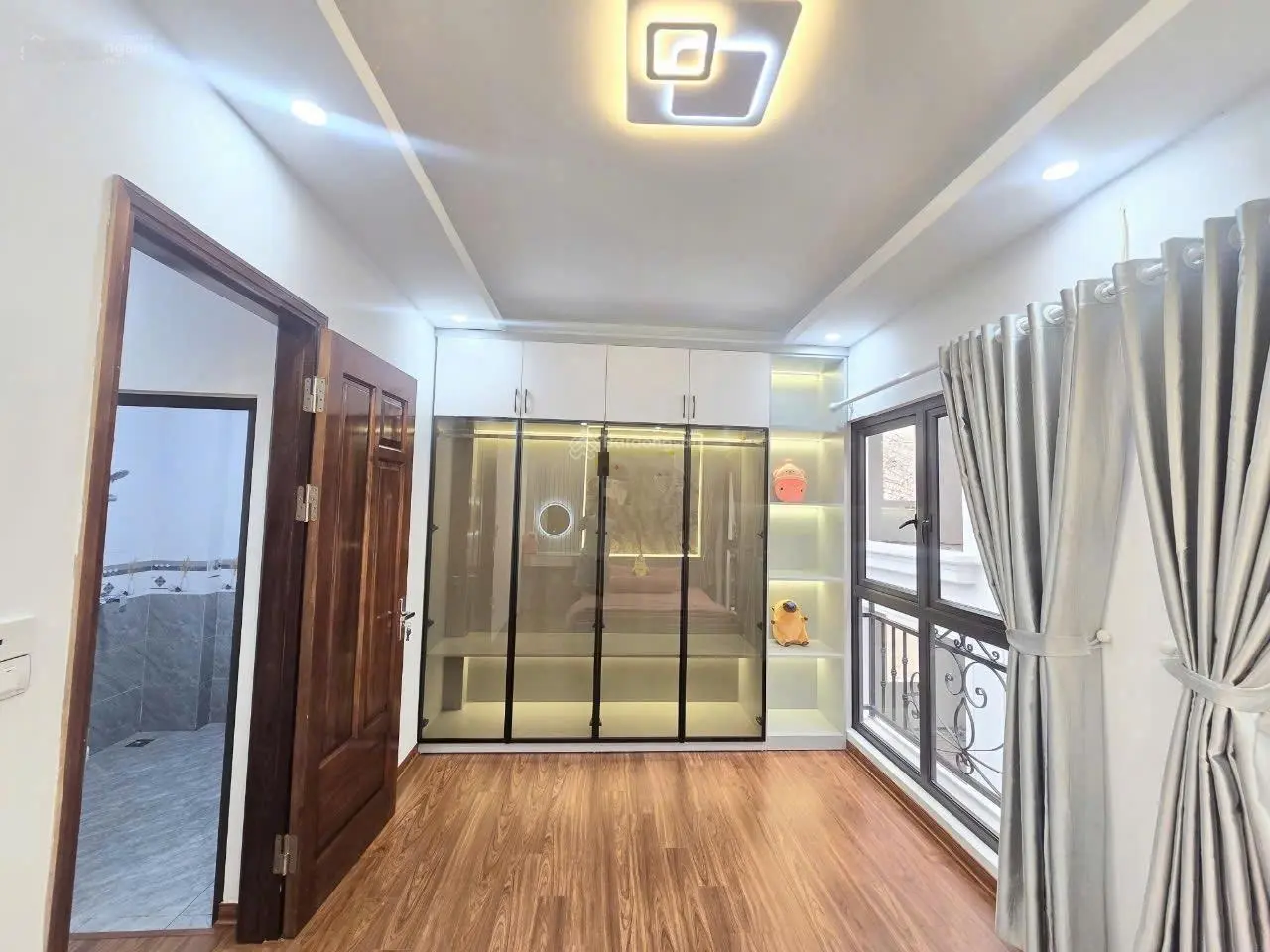 Cần bán nhà vĩnh ninh vĩnh quỳnh mới kingkoong full nội thất