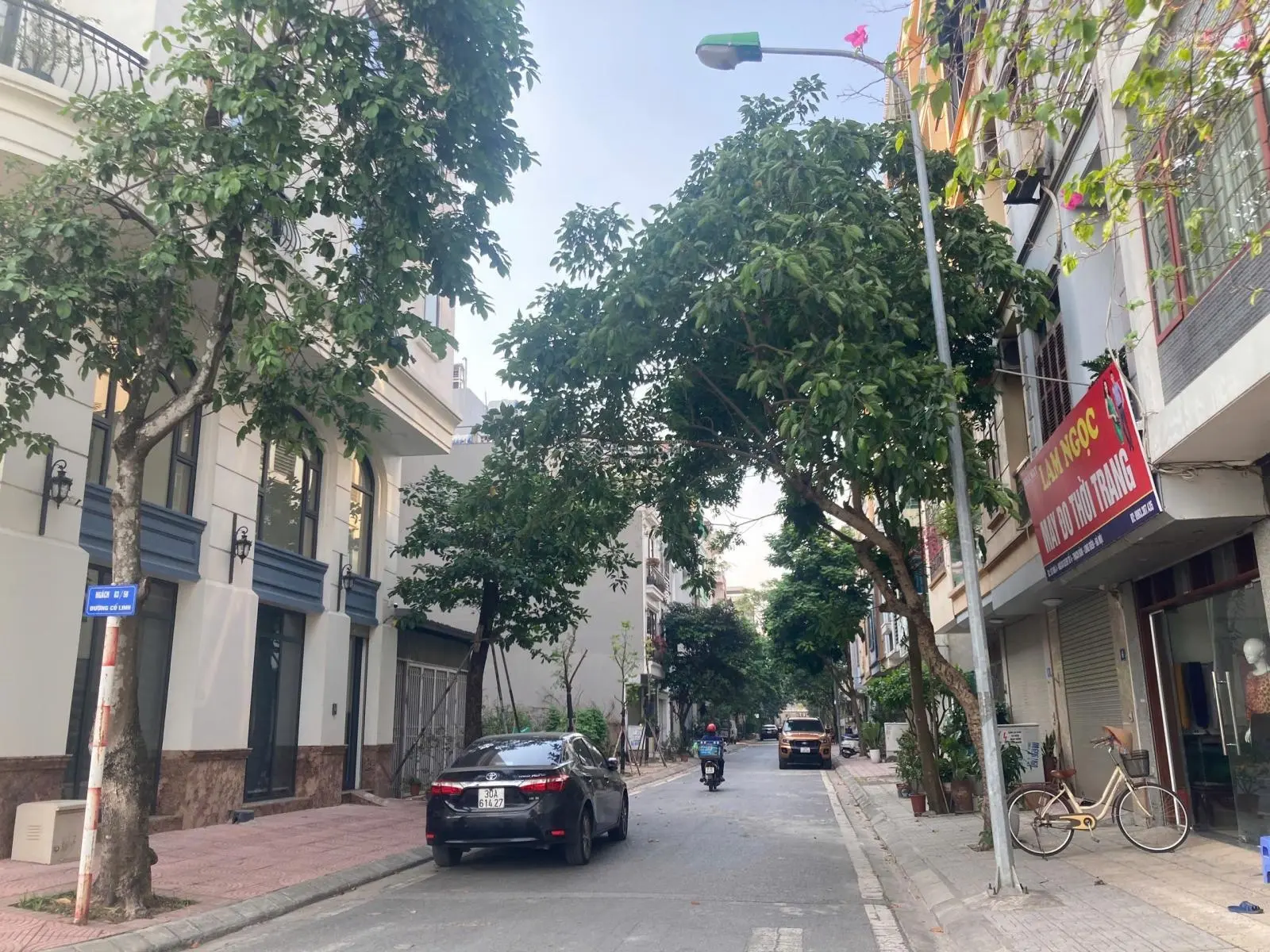 Bán 3 lô đất đẹp, vị trí đắc địa, để ở hay xây toà văn phòng tại Thạch Bàn, Long Biên, Hà Nội.