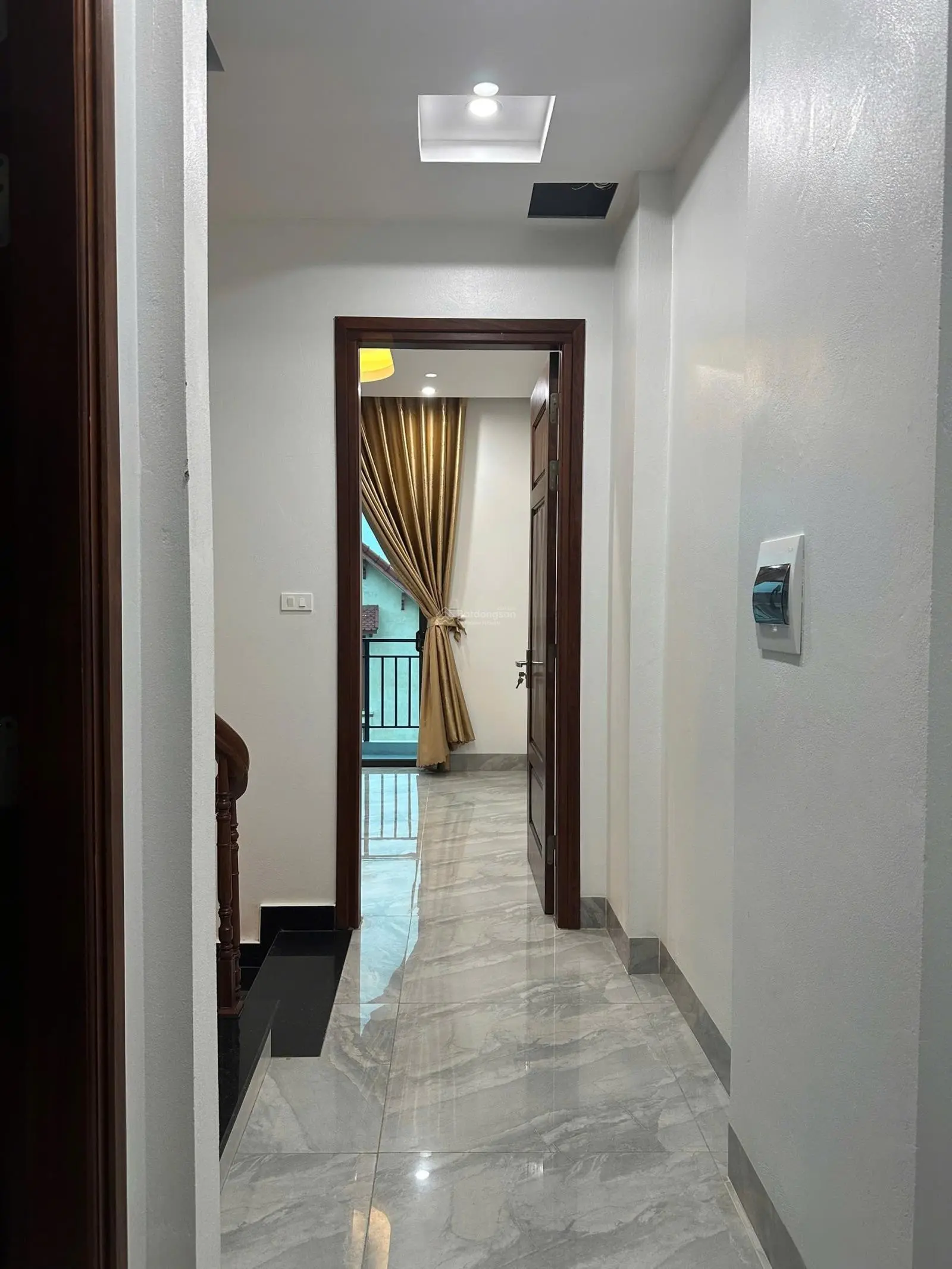 Bán căn góc 5 tầng Tân Lập gần Vin, 43,3m2, mt 4,5m, ô tô qua, hướng Đông Nam, Tây Nam