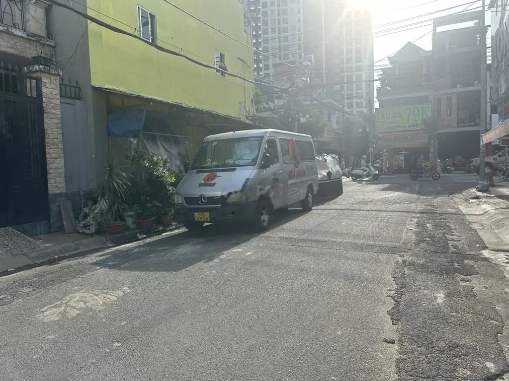 MT Nguyễn Thiệu Lâu , 4.9x21, cấp 4 , đường 12m