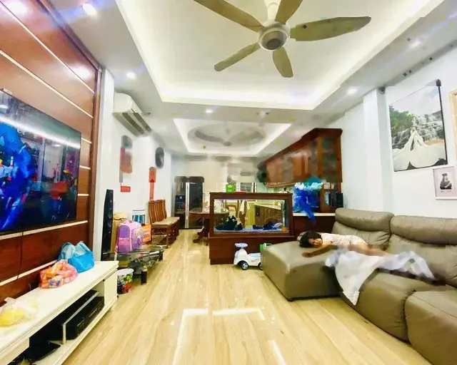 Siêu phẩm Xã Đàn - DT 45m2 - 6 tầng - MT 4m - 9 tỷ