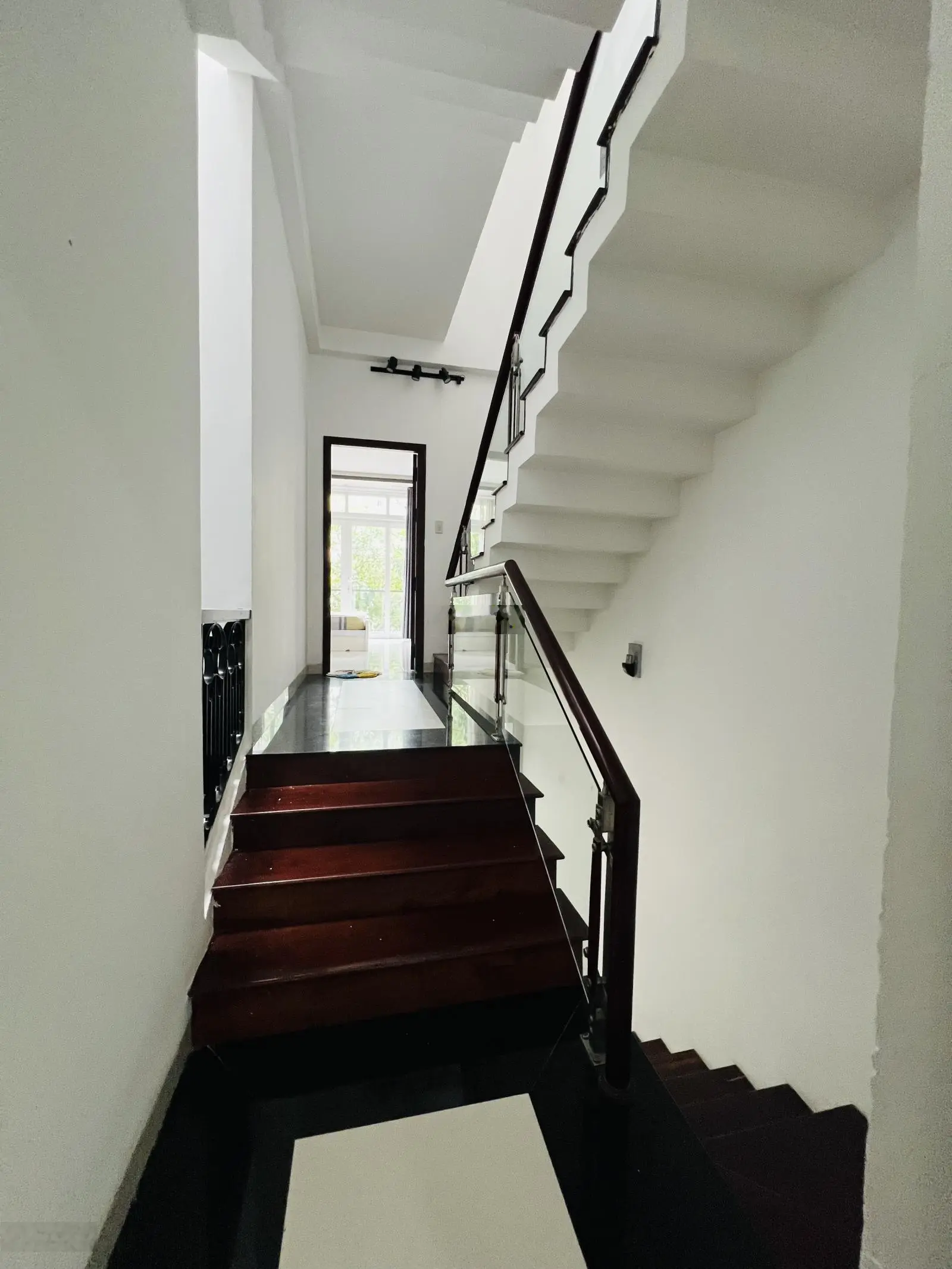 Nhà mới đẹp 3 tầng KĐT Hà Quang II, full nội thất bán nhanh 6 tỷ gần Đường Lê Hồng Phong