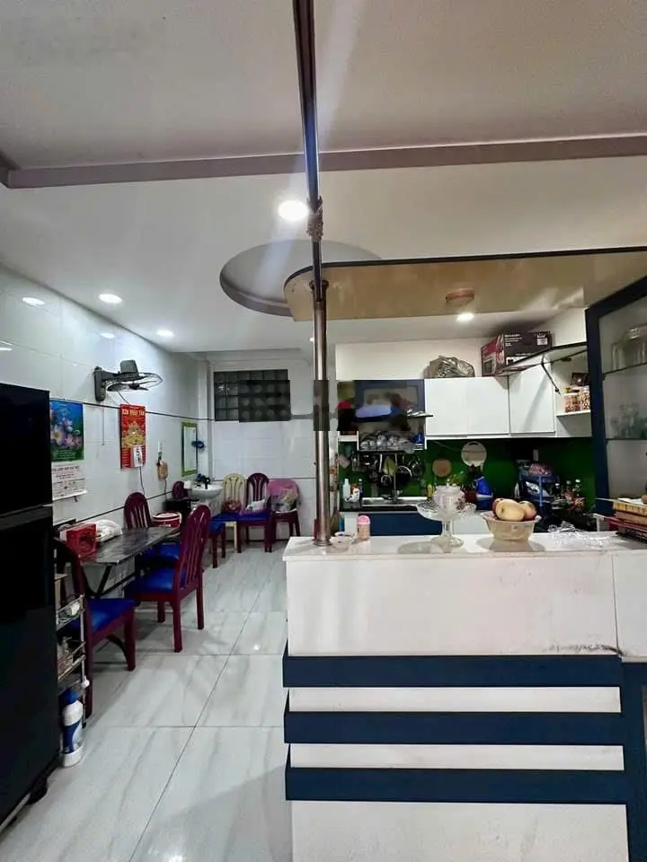 Bán nhà hẻm xe hơi khu đẹp 4,4 x 11m. Đúc 4.5 tấm. nhà đẹp hc đủ giá 5.85 tỷ TL chính chủ