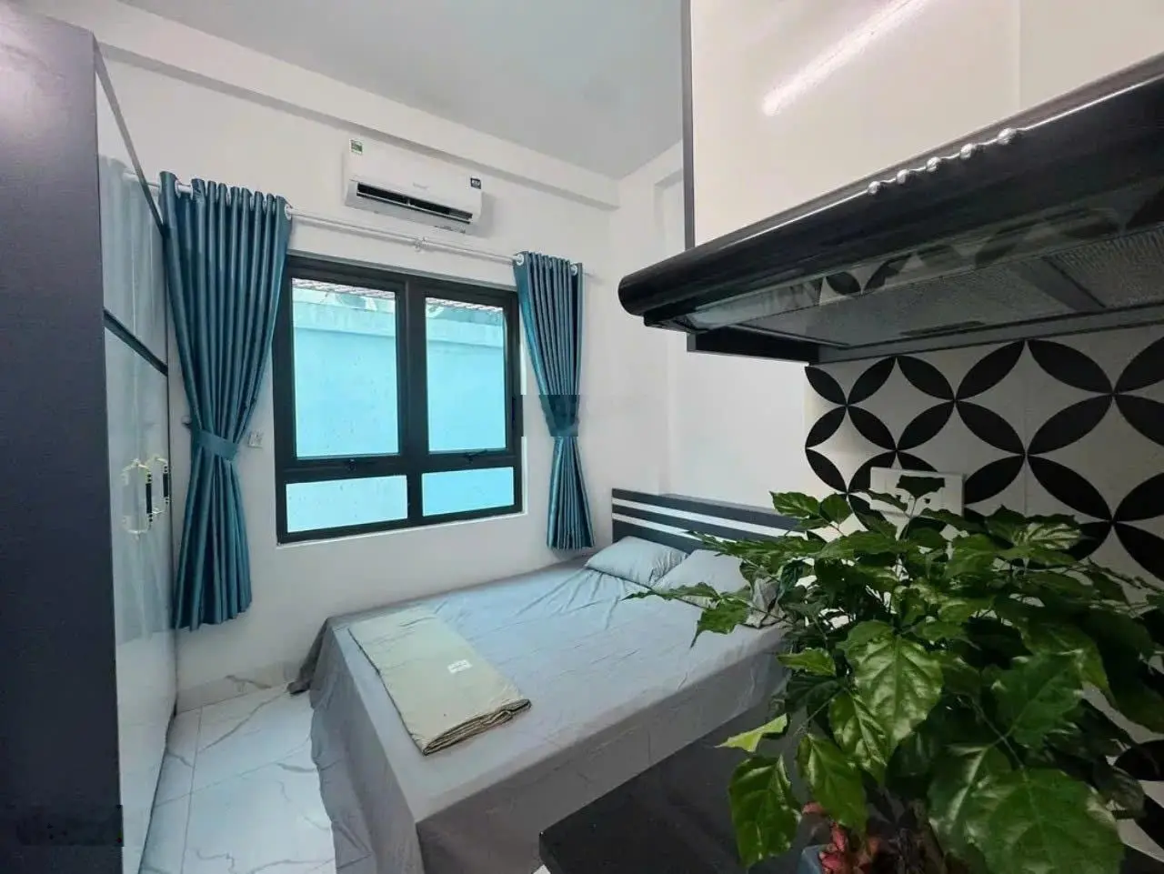 Bán Tòa CCMN 7 Tầng, 11 Phòng - Doanh Thu 70 Triệu/Tháng Tại Phố VIP Mỹ Đình - ô tô đỗ gần cửa