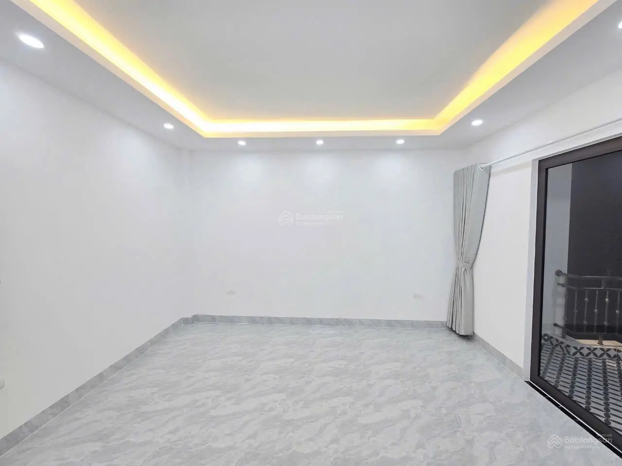 Chính chủ gửi bán.căn nhà tại thọ am liên ninh 40m2.4tầng mặt tiền 5m. giá 4,4 tỉ
