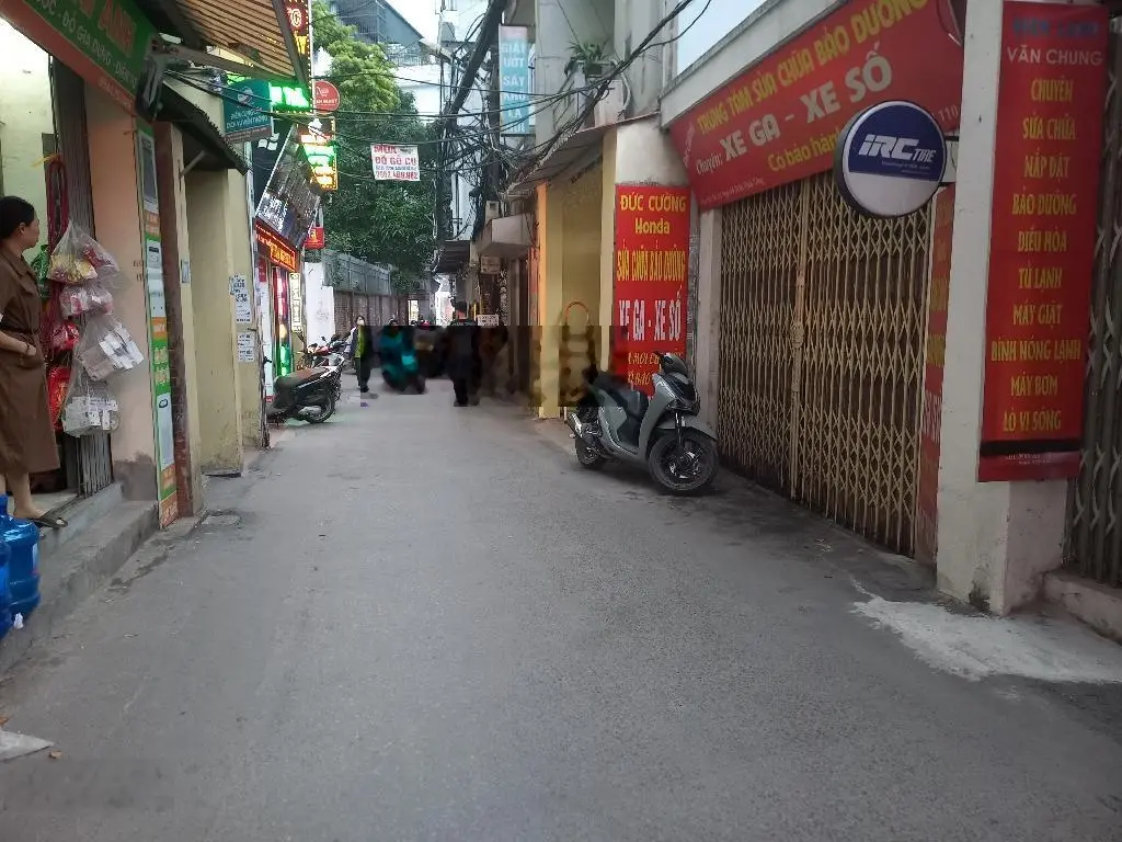 Bán gấp nhà phố Trần Thái Tông - quận Cầu Giấy, 46 m2 - 6 tầng - mặt tiền 3m8 ôtô đỗ cửa - nhà đẹp