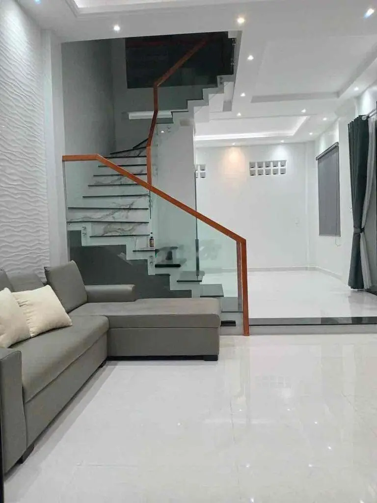 Bán gấp nhà 4 tấm 5x10m đường rộng 6m xe tải Lê Đức Thọ