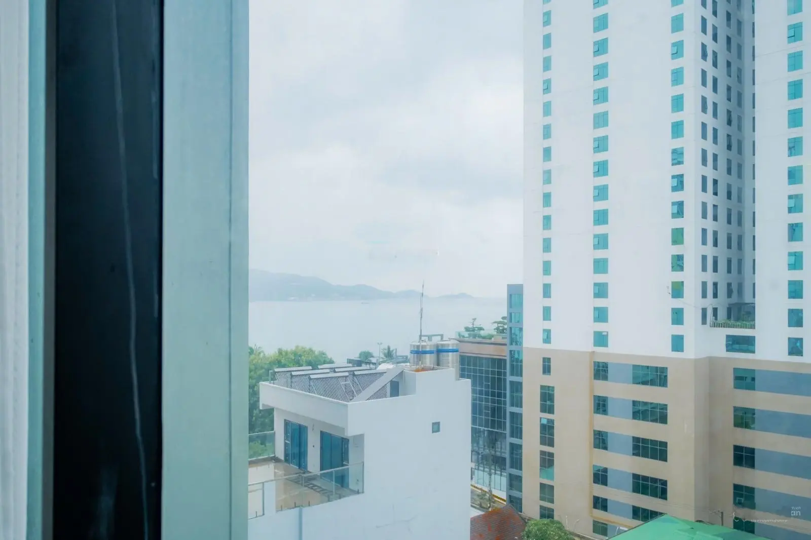 Chỉ duy nhất căn góc view biển studio 43m2 full nội thất giá chỉ 3 tỷ