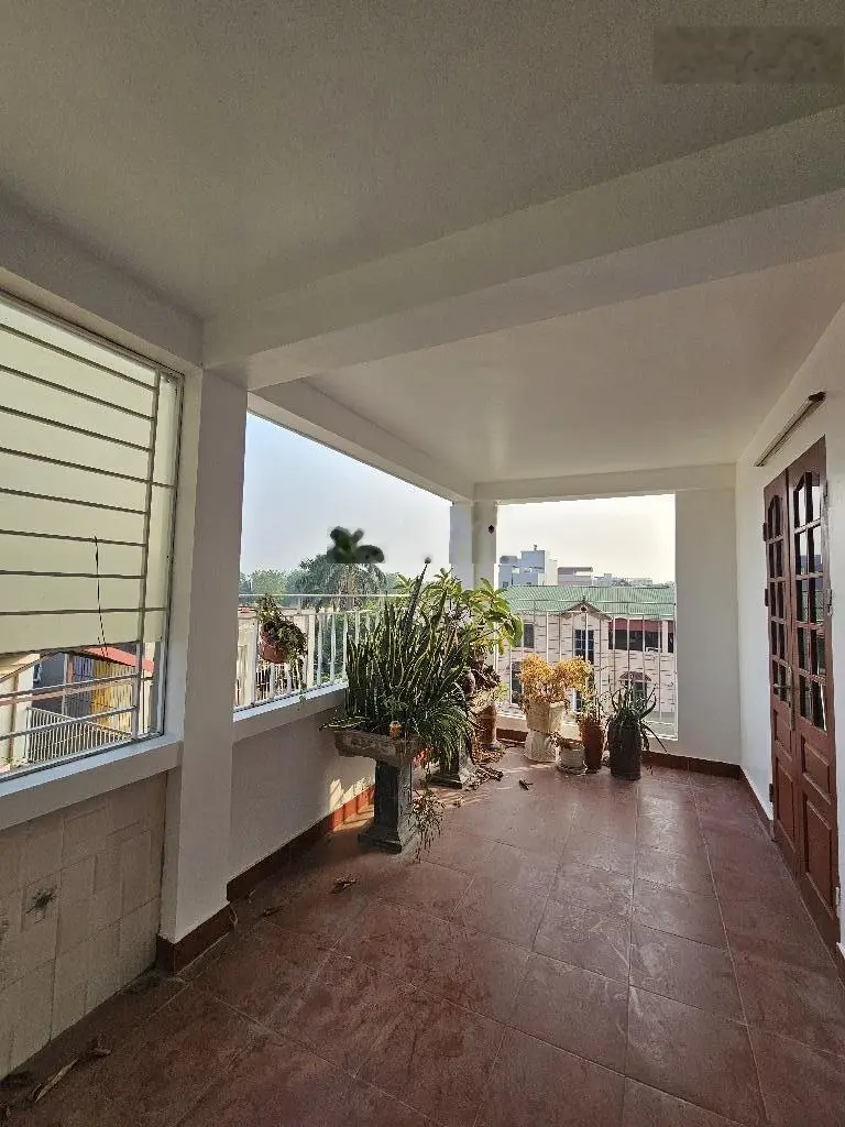 Giảm sốc nhà đẹp giang biên 39m2, 4 tầng, ngõ nông giá chỉ 4.75 tỷ