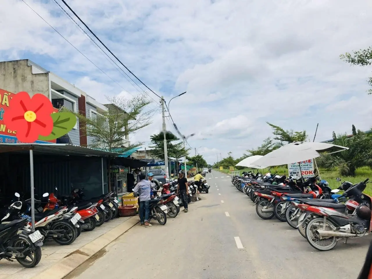 Tôi chính chủ bán gấp lô đất 90m2, giá 1 tỷ 2, có sổ, full thổ, gần bệnh viện Xuyên Á
