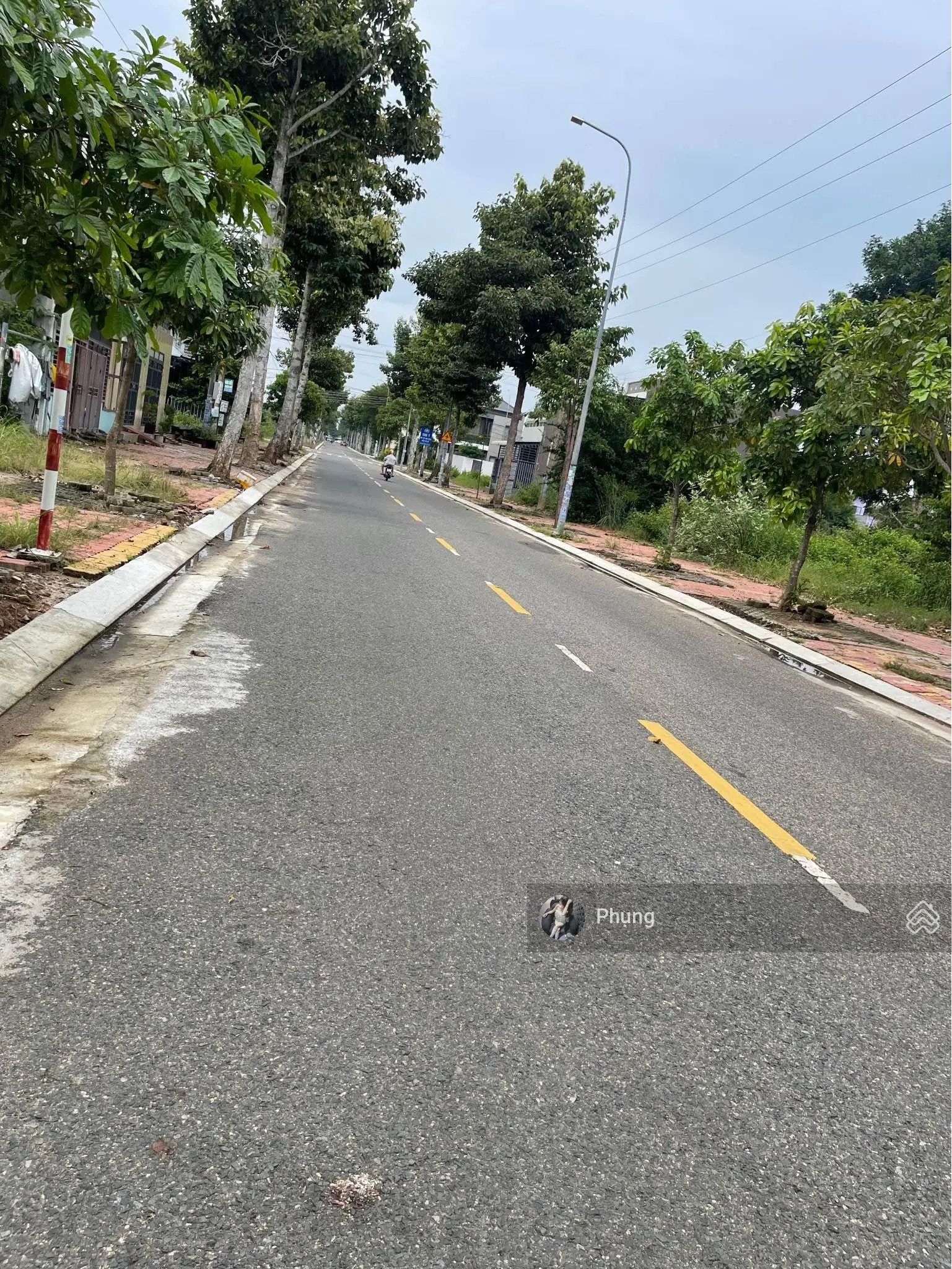 Bán gấp lô đất mặt tiền kinh doanh ngay chợ Sóc Trăng, Phường 4, dt 100m2, sổ riêng