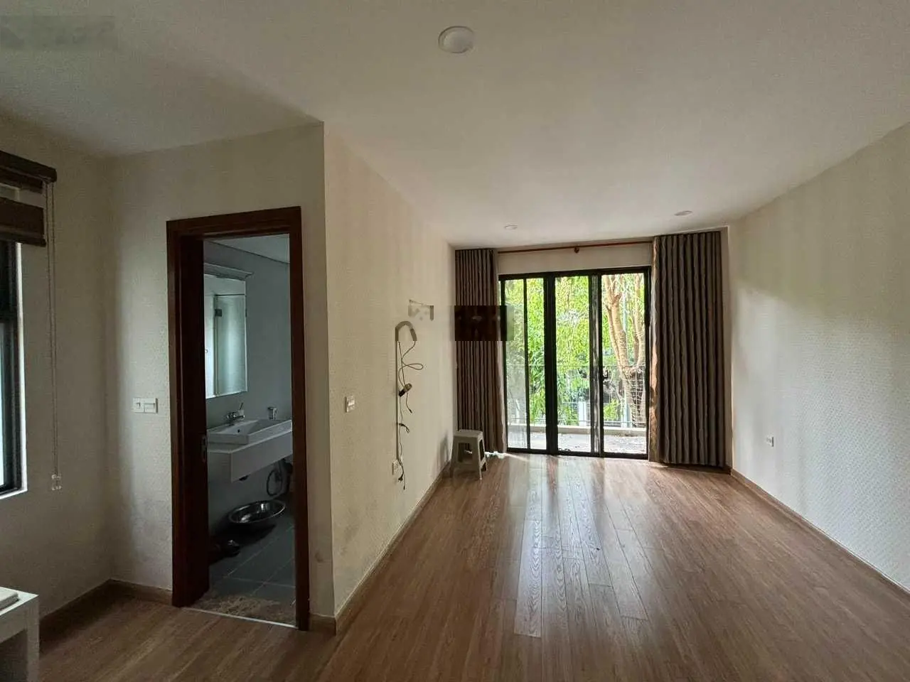 Biệt thự song lập thoáng 2 mặt trước sau, đường trục chính Long Cảnh