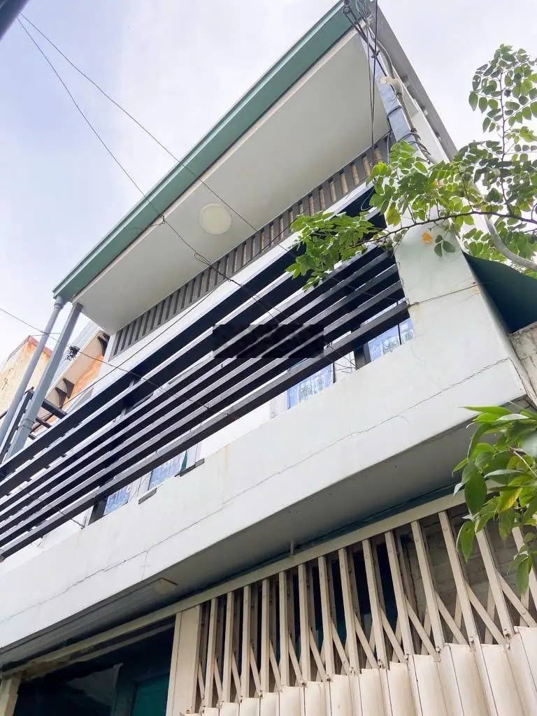 Nhà bán gần KĐT Vạn Phúc City QL13, chủ ngộp ra giá tốt cho khách mua