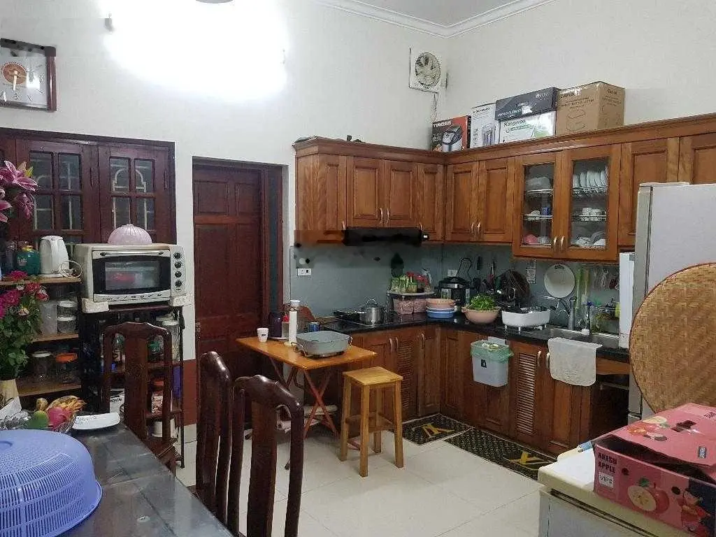 Bán nhà phố Thái Hà, ngõ ô tô, gần phố 91m2 - mặt tiền 5.25m