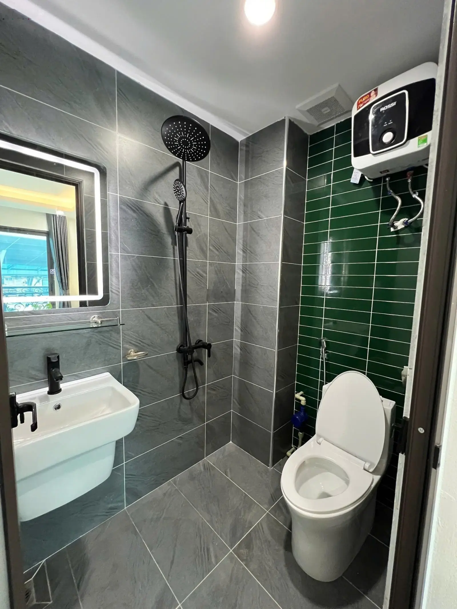 (Tin thật 100%) bán CHDV 82m2 x 19CH tại đường Hồ Ba Mẫu - gần hồ và ô tô đỗ - dòng tiền 1,5 tỷ/năm