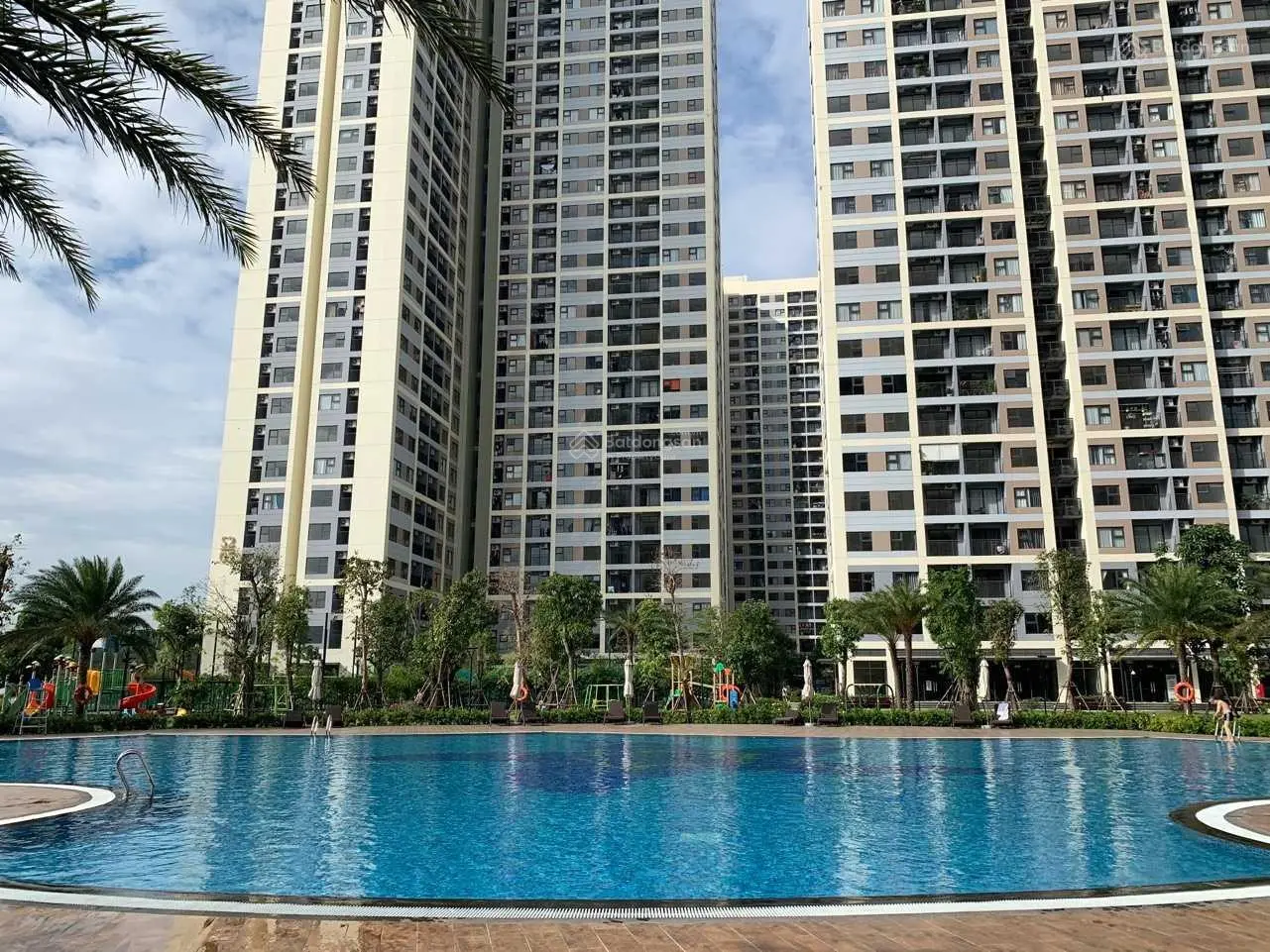 Hình thật, giá thật 2,05 tỷ 2PN full nội thất, view Hồ bơi, view toàn cảnh thành phố cực chill