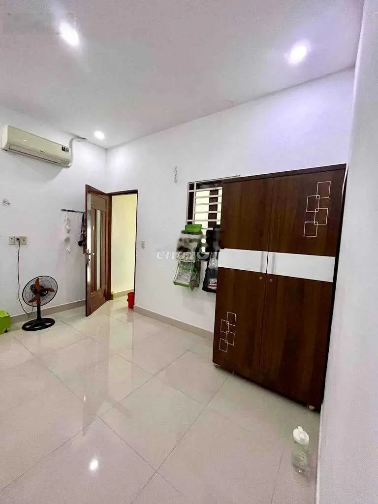 Đi định cư nước ngoài cần bán gấp,căn nhà 80m2 đường Âu Dương Lân Quận 8 giá 1 tỷ 9 LH 0938 192 ***