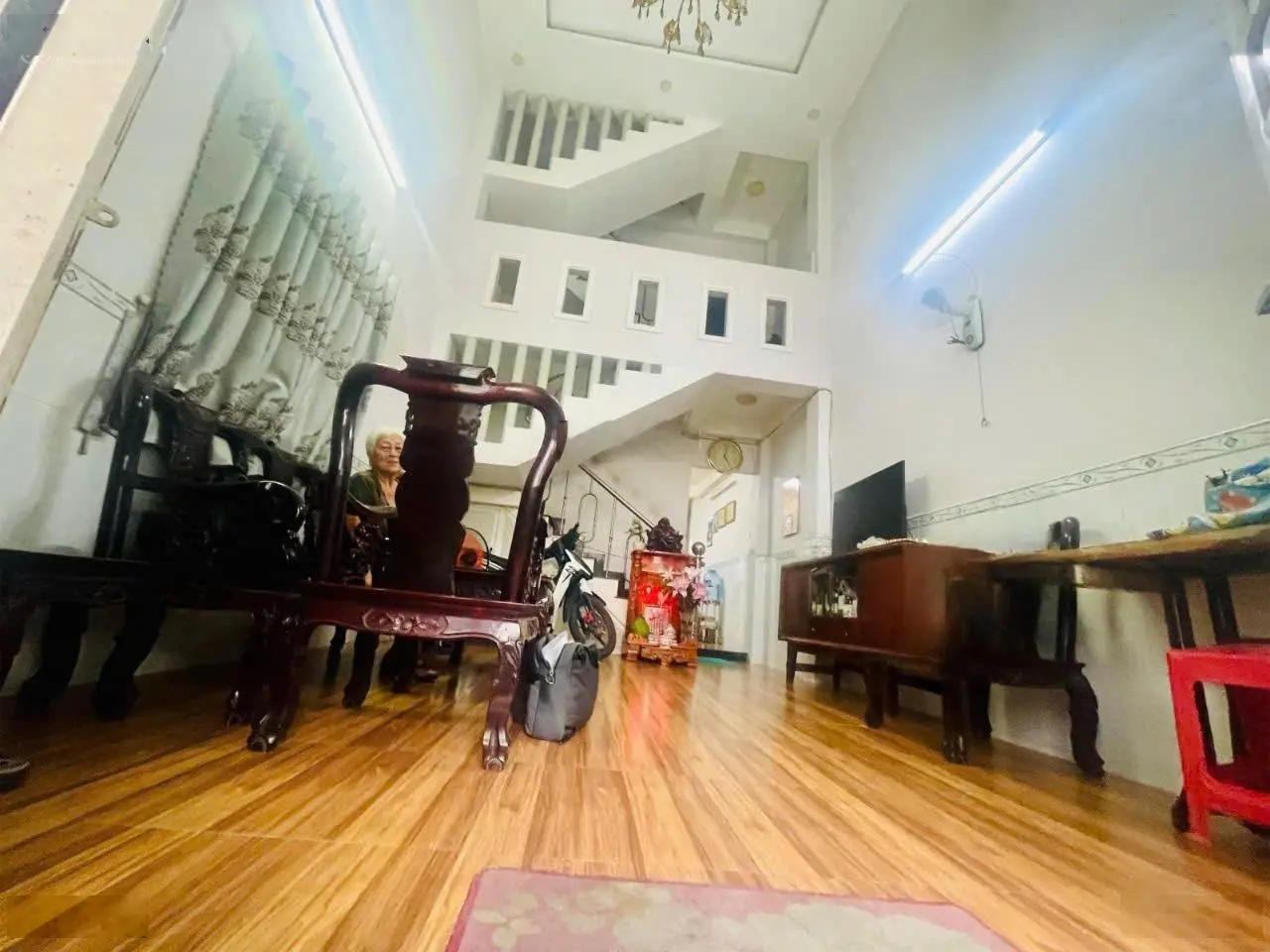 Bán nhà riêng 4 tầng, 5 tỷ, 143m2, 6PN, 6WC tại Đường 11, Linh Xuân, Thủ Đức, HCM, giá ưu đãi
