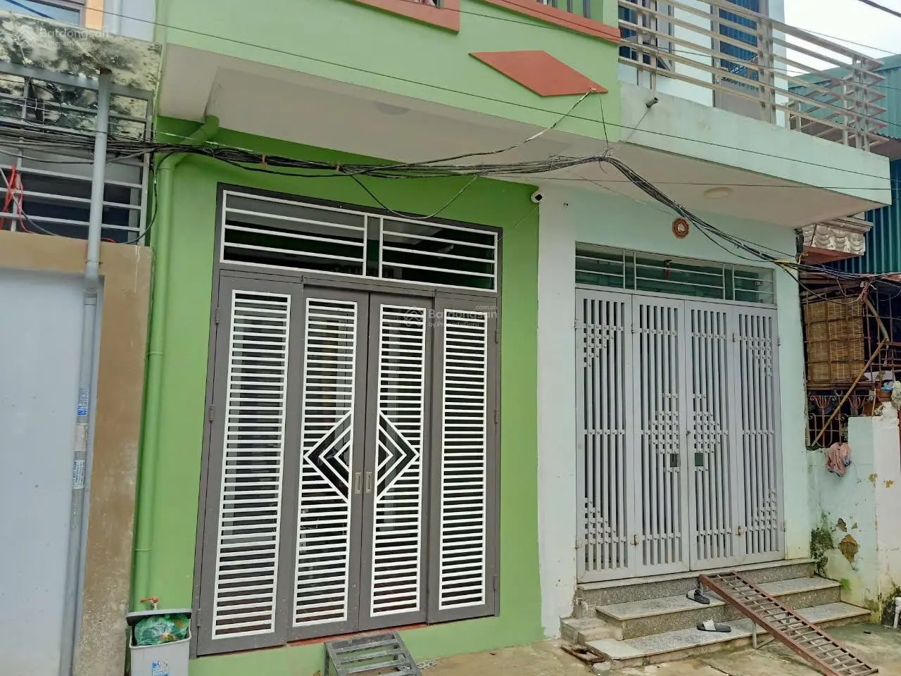 Cần bán nhà gấp gần Vinhomes Thăng Long, cách oto tránh 10m, 46m2, 3 tỷ 45