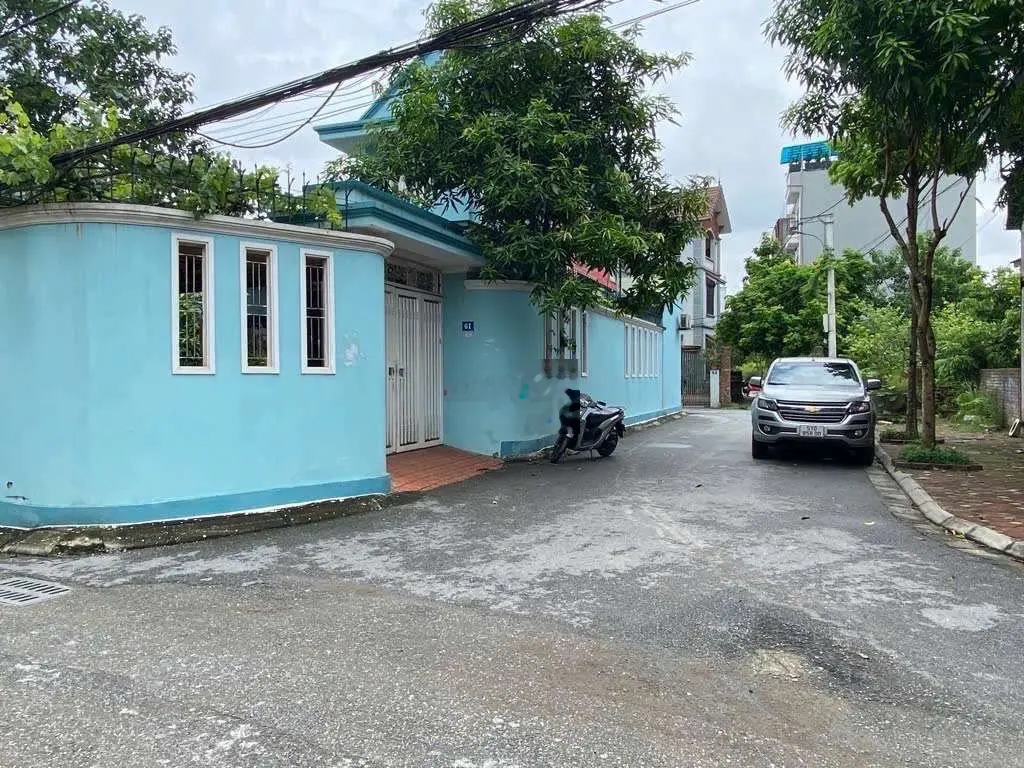 Bán 40m2 đất đông dư - gần hồ - trước nhà ô tô tránh