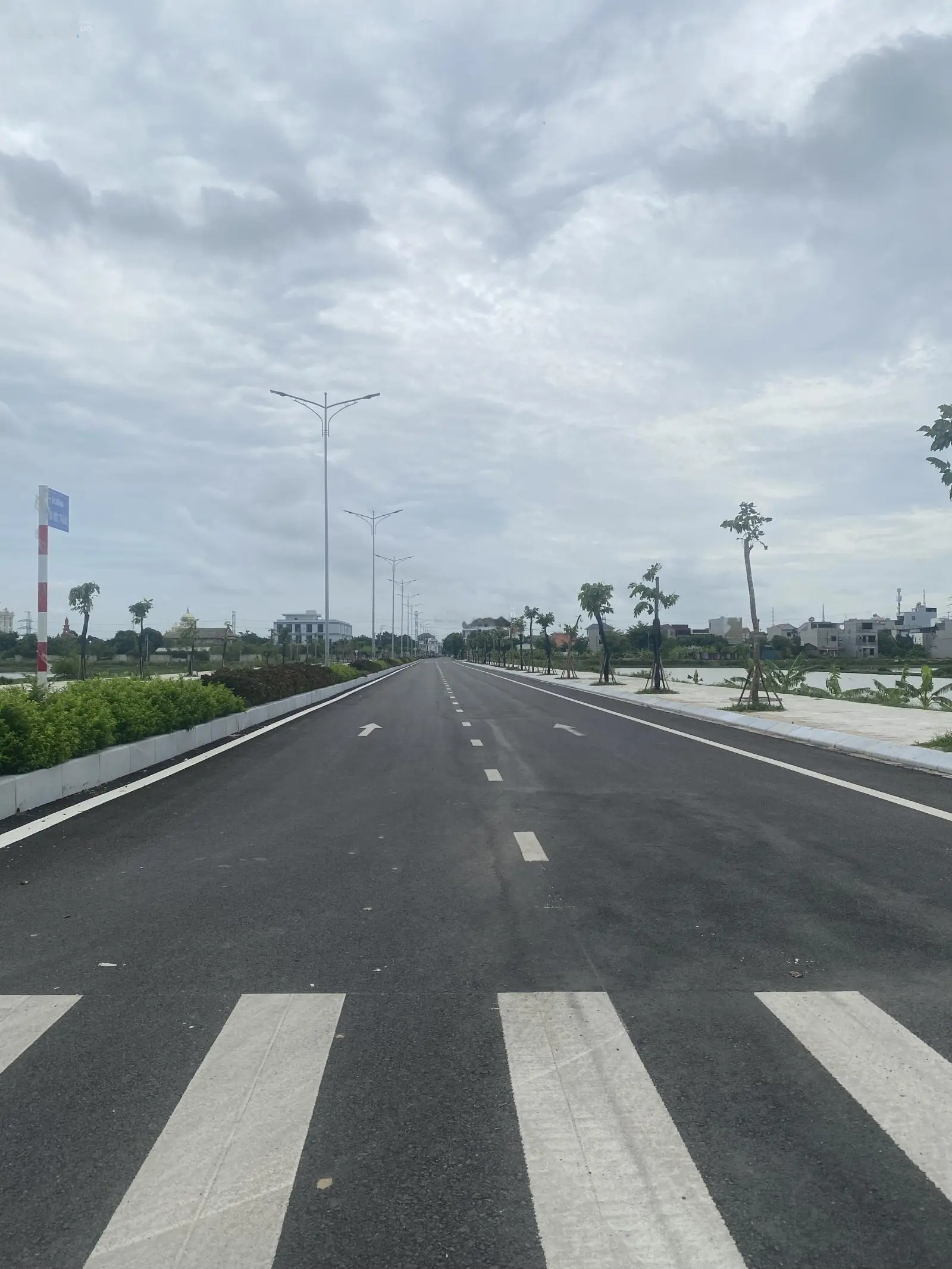 MẶT ĐƯỜNG TÔN ĐỨC THẮNG - KĐT NINH KHÁNH Diện tích 120m2 x 6m mặt