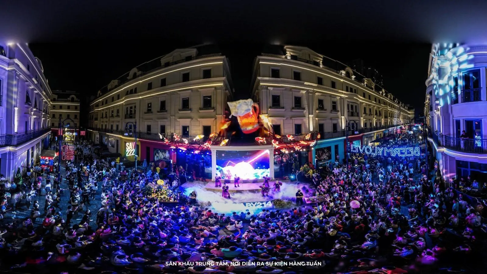 Chính chủ bán nhà mặt phố đi bộ Carnaby 214 dự án Rue de Charm 214 Nguyễn Xiển. Lh: 0963 689 ***