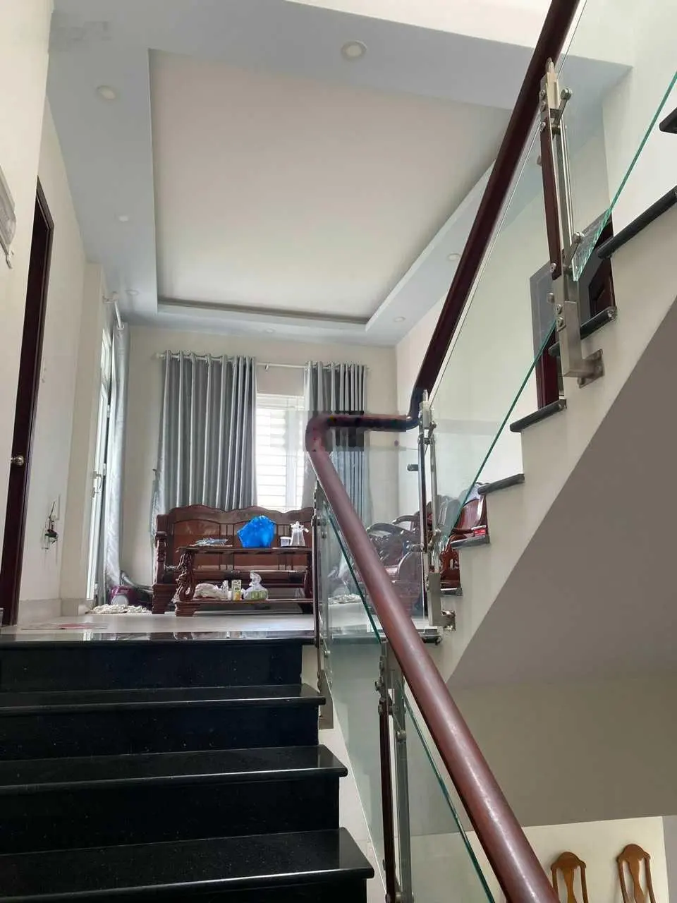 Kẹt tiền bán căn song lập Hưng Phú 1 gần Global City 10x17.5m sổ sẵn nhà xây đẹp, kiên cố