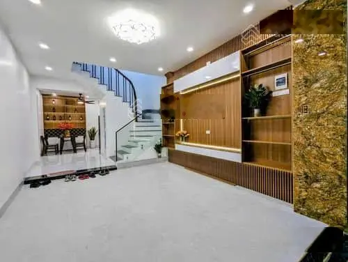 Bán gấp nhà riềng phố Nguyễn Phúc Lai 48m 4Tg MT 4.2m hơn 10 tỷ Ô tô KD sầm uất