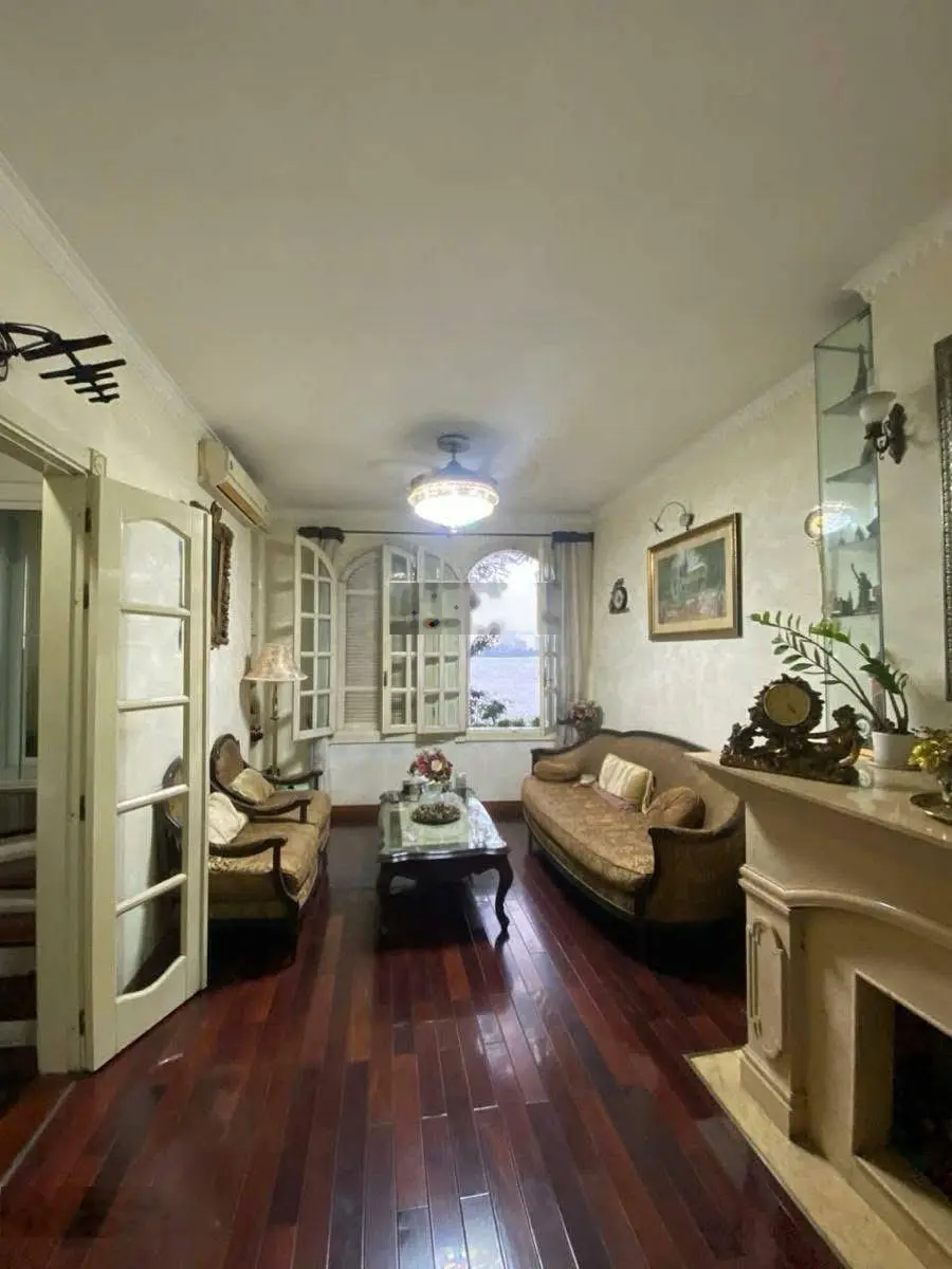 Mặt phố Trích Sài - lô góc 3 mặt thoáng 5 tầng thang máy view trọn Hồ Tây 64 tỷ 64m2 MT 6m