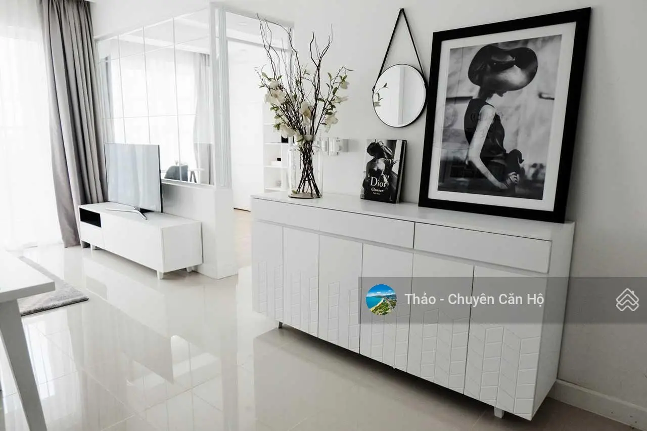 Hàng hot! Bán gấp căn Galaxy 9 2PN 2WC 69m2 sổ hồng view Quận 1 giá 4.6 tỷ. LH 0941 943 *** Thảo