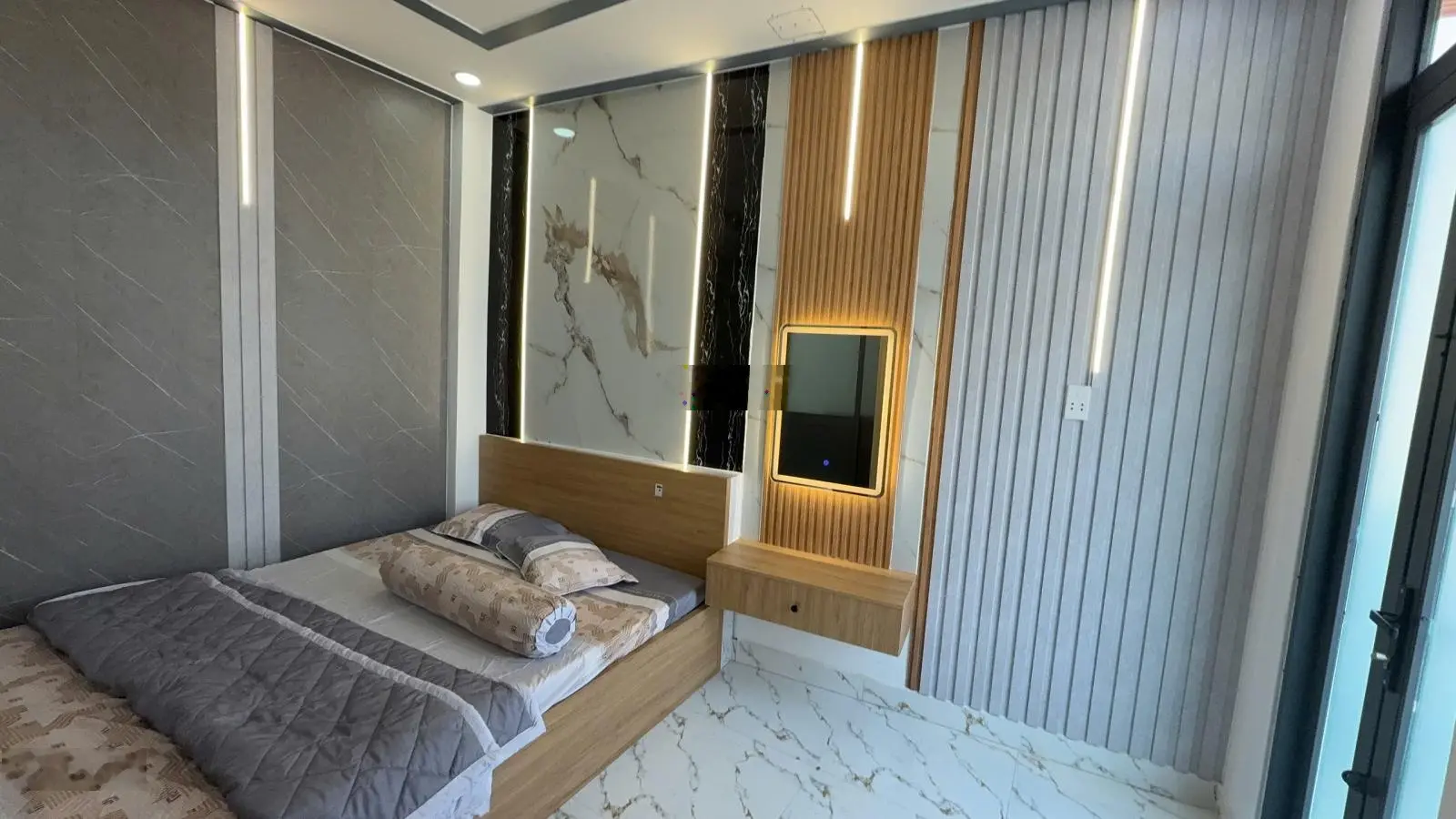 Siêu phẩm mới ra - mua nhà tặng luôn bộ nội thất cao cấp combo có sẵn luôn trong nhà giá bán:650tr