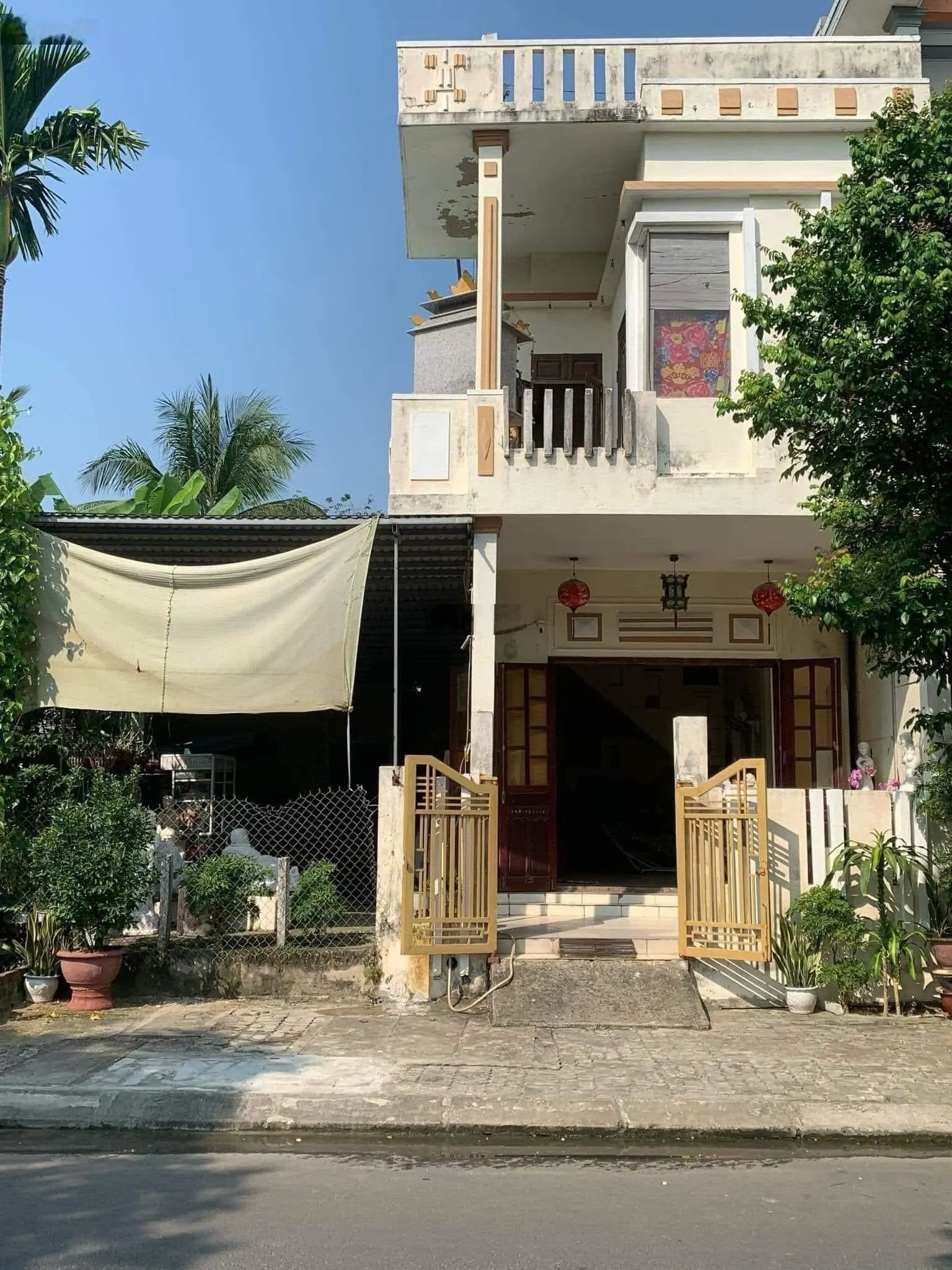 Sập hầm cần bán nhanh nhà 166m2 ngang 9m nở hậu 10m, sát biển Tân Trà, cạnh khu du lịch nổi tiếng