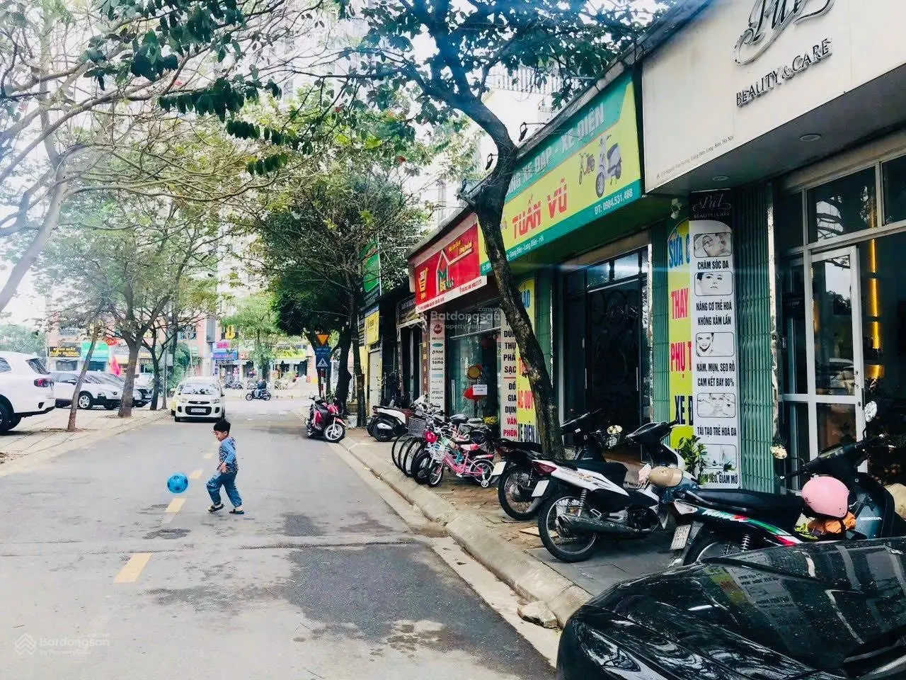 Chính chủ em bán mảnh đất 60m2, mặt tiền 5m, giá hơn 10 tỷ tại Nguyễn Văn Hưởng