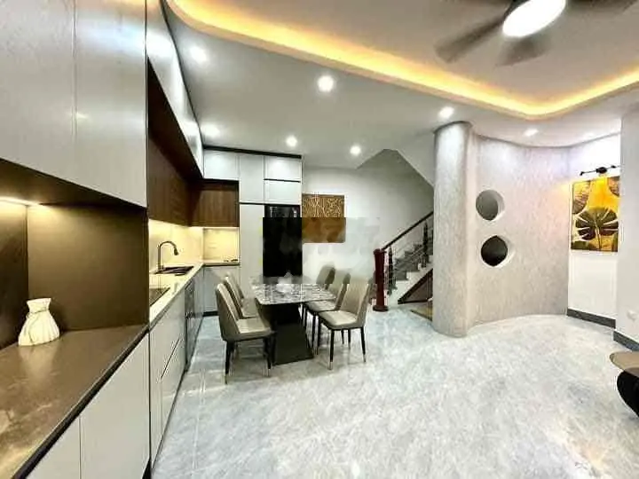 Bán gấp! Xã Đàn, lô góc, ngõ nông, 10m ô tô tránh, vị trí cực đỉnh