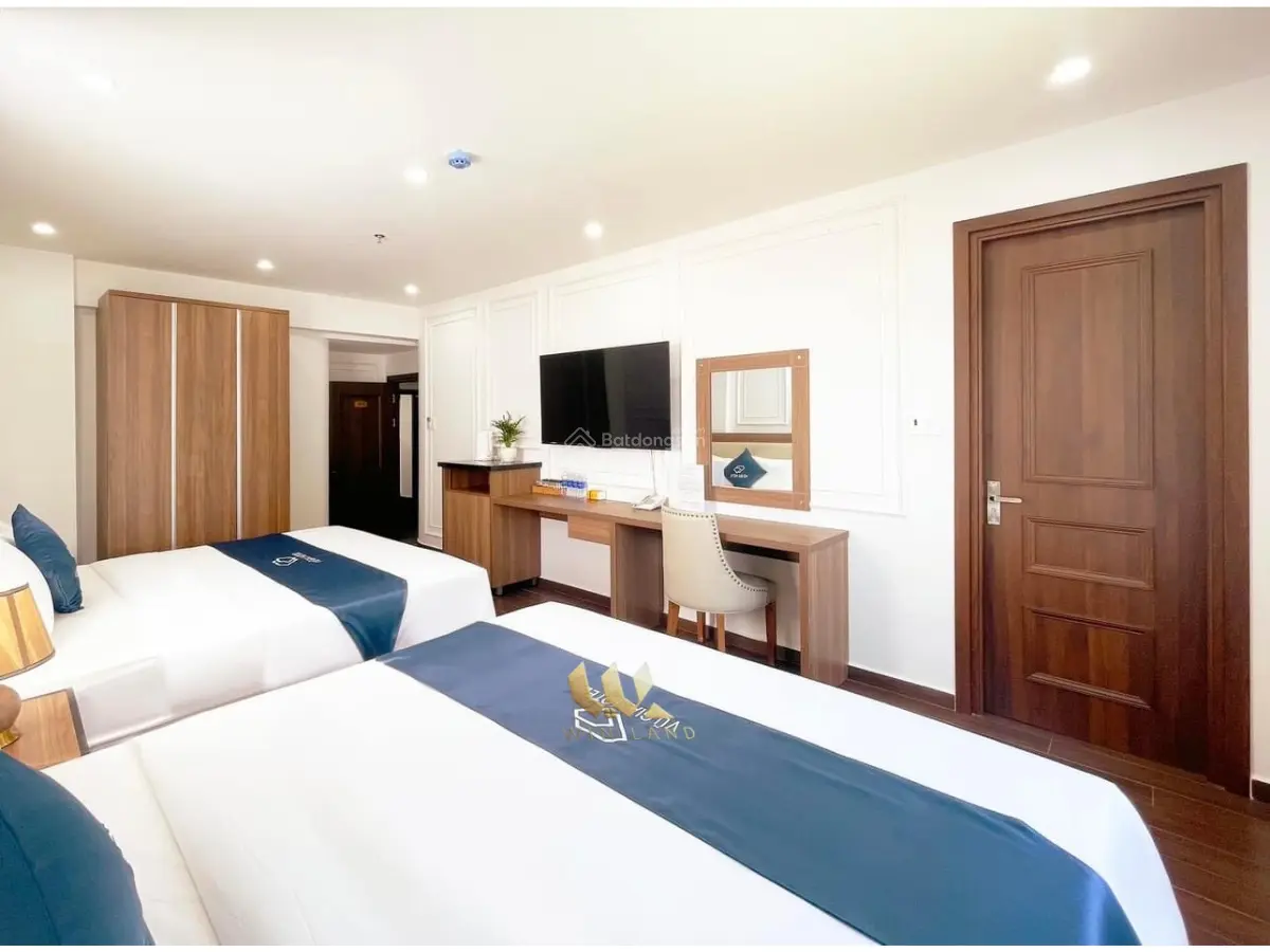 Cần bán khách sạn chuẩn 2 sao trung tâm P1 (153m2 - 19 phòng KD - LH 0937 500 ***