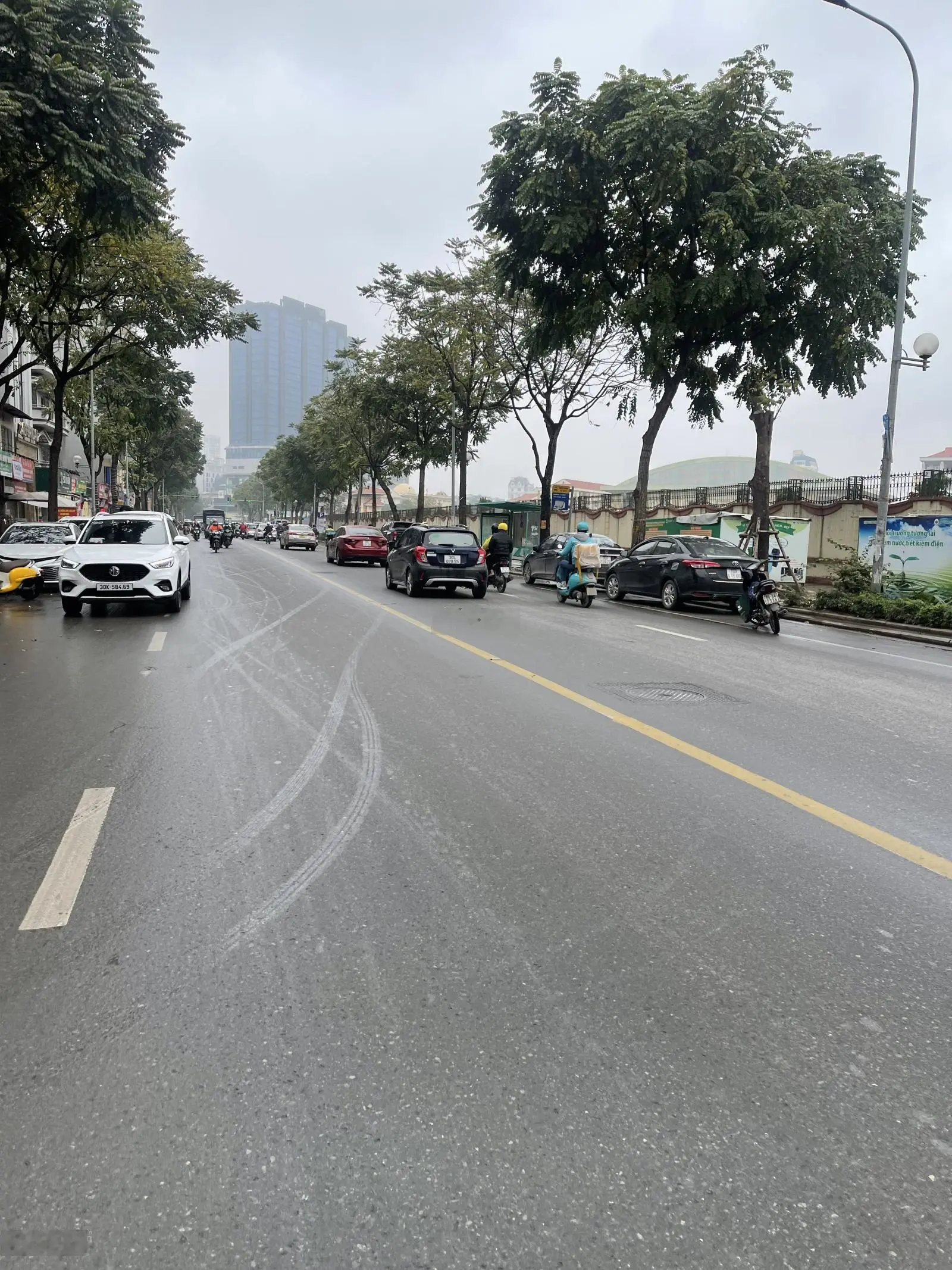 Bán nhà Lê Trọng Tấn ,Phân Lô,Thanh Xuân, Gara , thang máy,60m ,6 tầng, Mặt tiền 5m,giá nhỉnh 17tỷ
