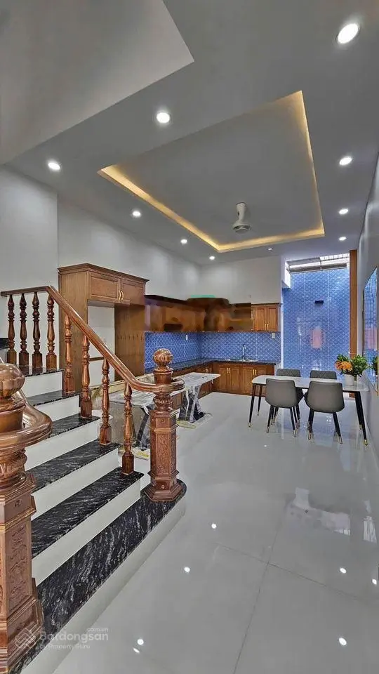 Bán gấp nhà vừa xây xong giá thương lượng 2 tỷ 750 ở Thuận Giao