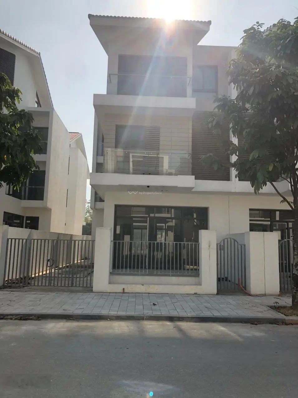 Bán nhanh biệt thự An Vượng 175m2, full nội thất, view vườn hoa, đang cho thuê 15tr/thang