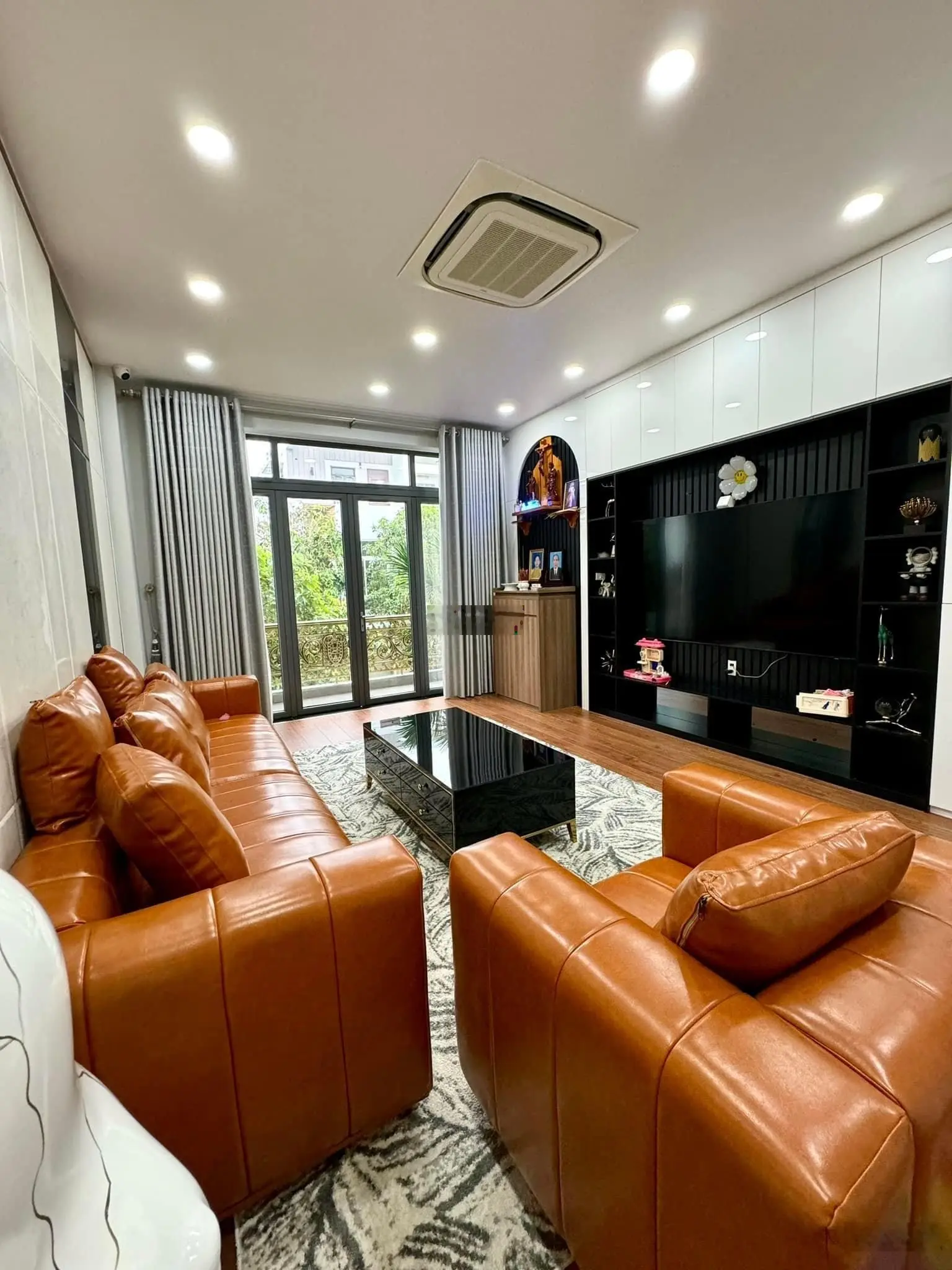 chủ nhà cần bán căn nhà tâm huyết ở Đ.Hai Bà Trưng, p.Đông Hoà ,TP Dĩ An ,81m2/3tỷ 200tr ,sổ sẵn
