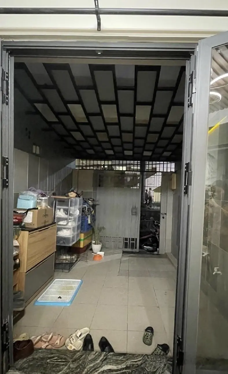 Phạm Văn Hai 38.4/43m2 - 4T - BTCT - xe hơi đỗ cửa - 5,75 tỷ