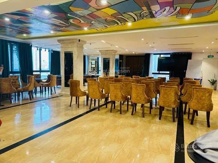 Bán tòa khách sạn 5 sao Nguyễn Thị Định hotel 550m2-9 tầng thang máy-mặt tiền 15m-ôtô tránh-250 tỷ