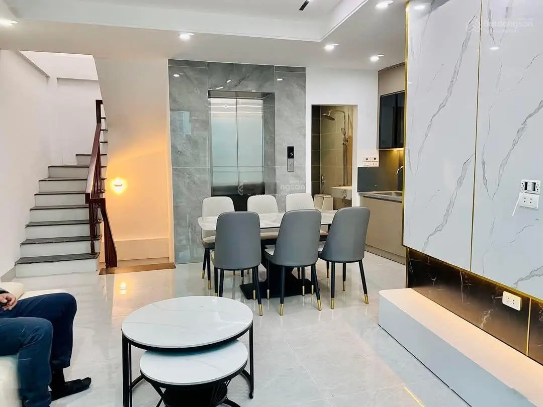 Bán nhà Xuân La - 40m2 - 6 tầng thang máy - ô tô sát nhà - gần Lotte - giá siêu rẻ