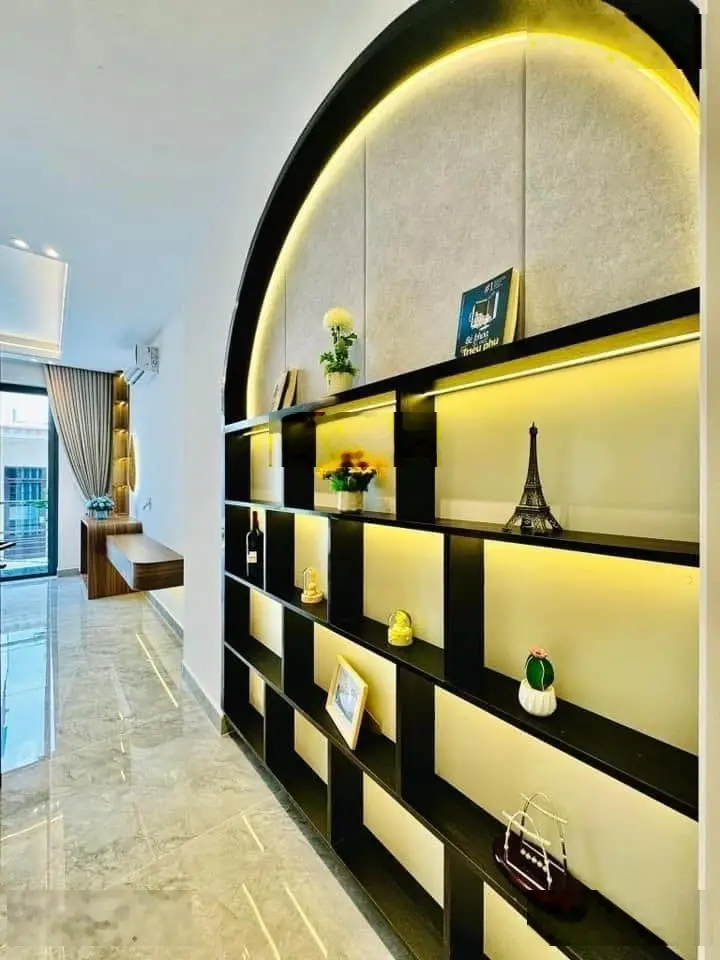 Cần bán nhà Chu Văn An, Bình Thạnh. 64m2 - Giá 3 Tỷ 370- Đang cho thuê 17tr/ tháng. SHR, Hẻm xe hơi