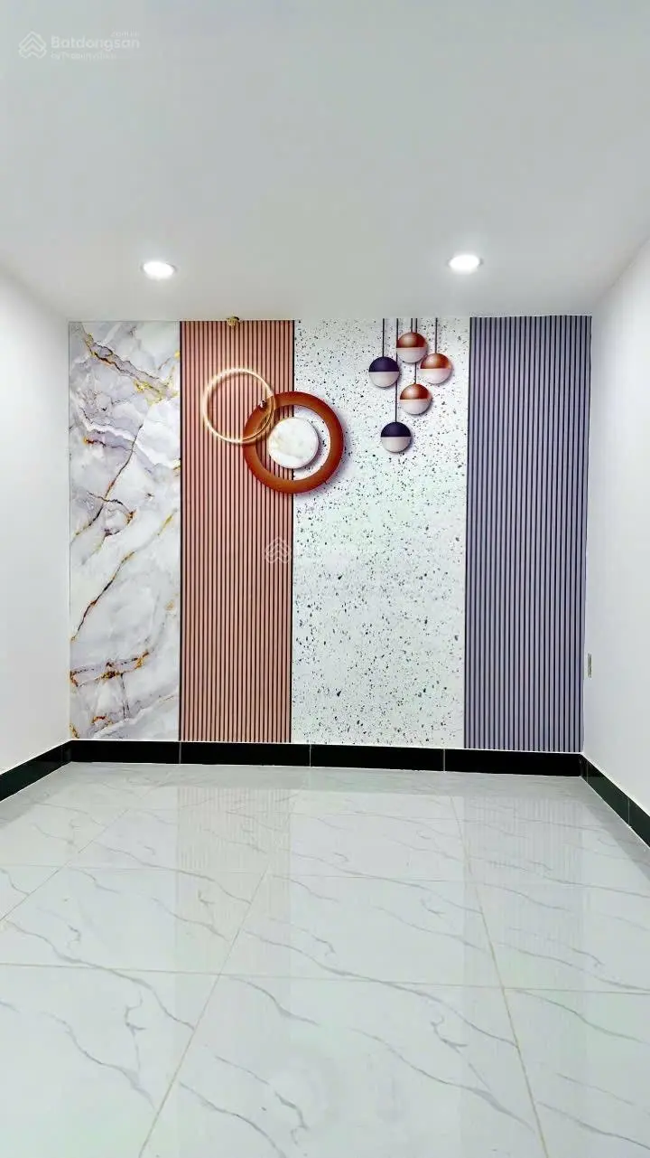 Bán Nhà 2 phòng ngủ gần chợ Xuân Thới Thượng