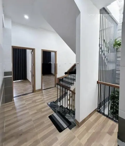 Bán gấp nhà Hoàng Hoa Thám, P.12, Tân Bình. DT 44m2. SHR, pháp lí chuẩn. giá 2,25 tỷ